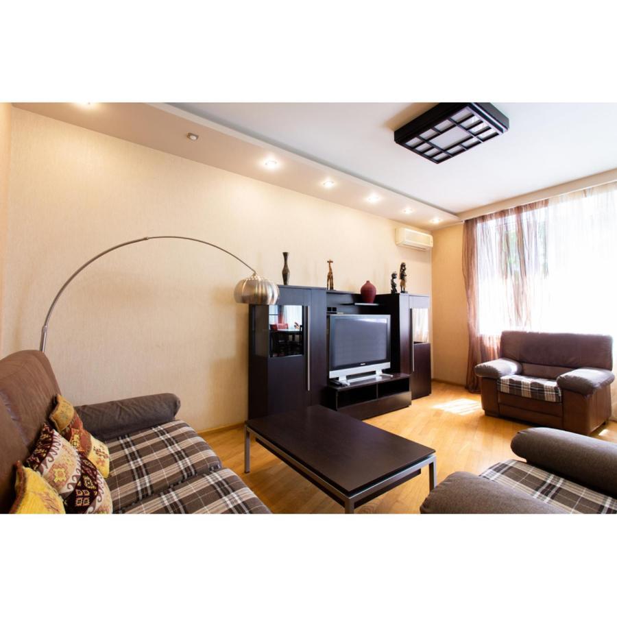Apartment On Naukova ハルキウ エクステリア 写真